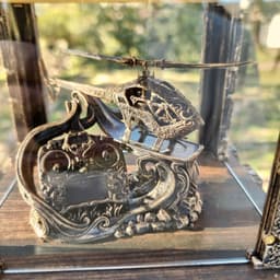 Sculpture in Cabinet & Pen Desk Set, photo 3